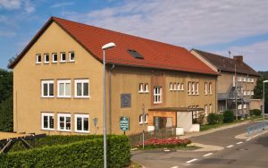 Unser Schulgebäude von außen